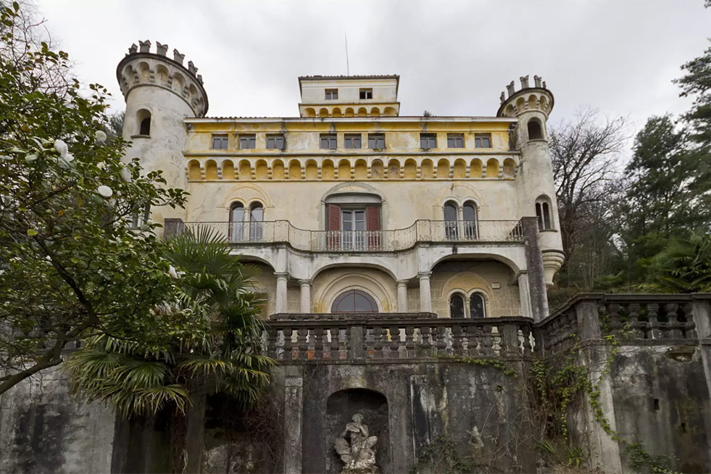 castello pellegrini stresa facciata